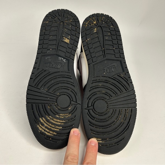 Nike Air  Jordan 1 Retro High OG GS “Black Gym Red” 2023 - Picture 7 of 8